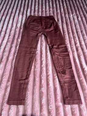 Alphalete Seamless Ribbed Leggings - Burgundy